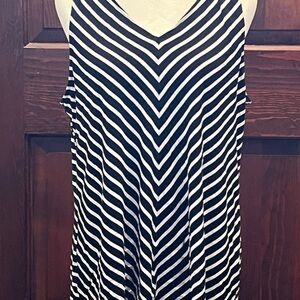 Chico's Black and White Sleeveless Tank Top